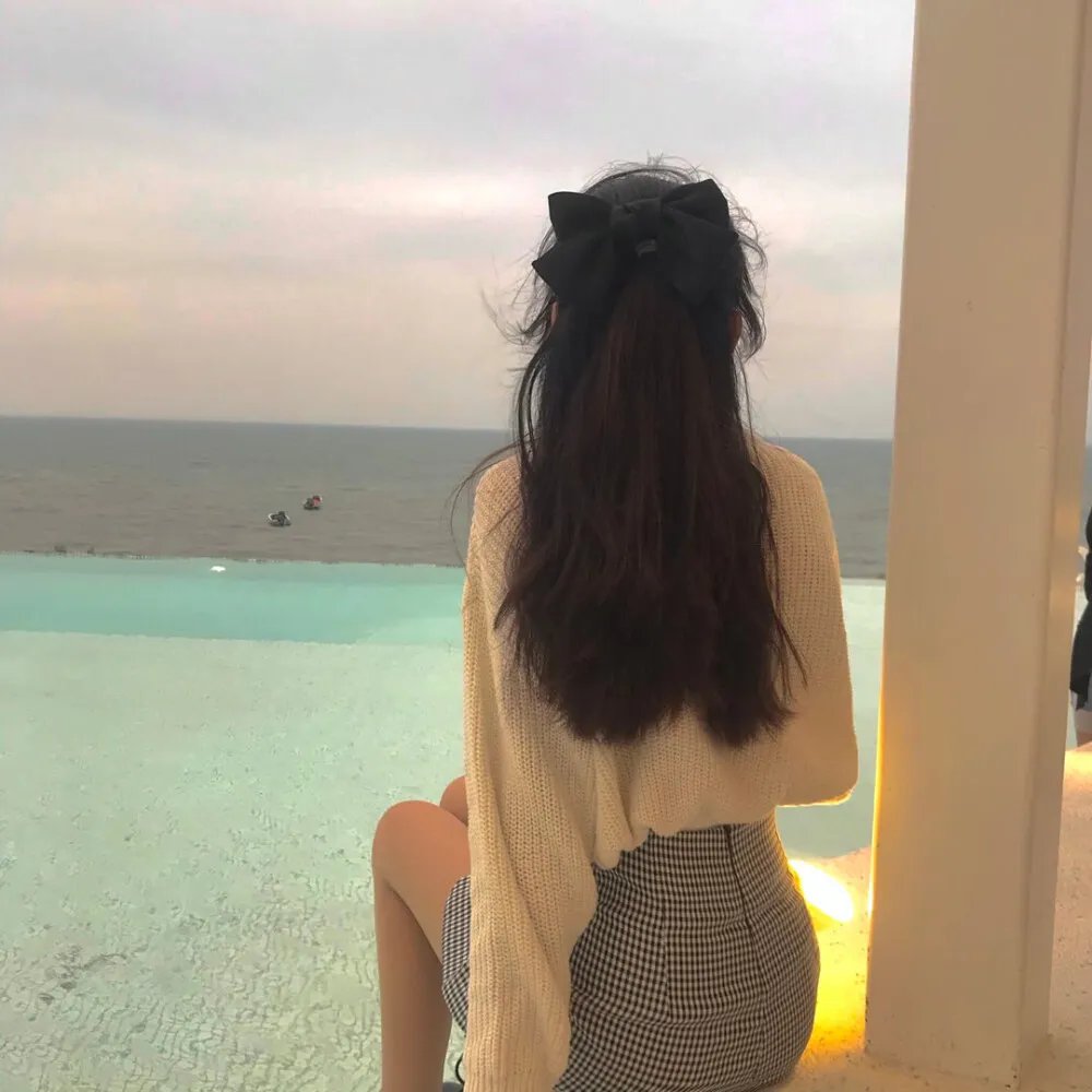 明天整个世界 海报